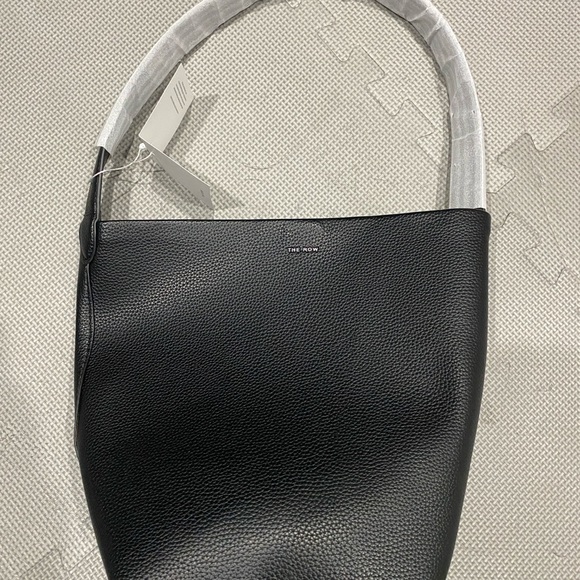 NWT Small Classic Tote Bag Purse Timeless Design Small Black Pebbled fauxLeather - Picture 5 of 11